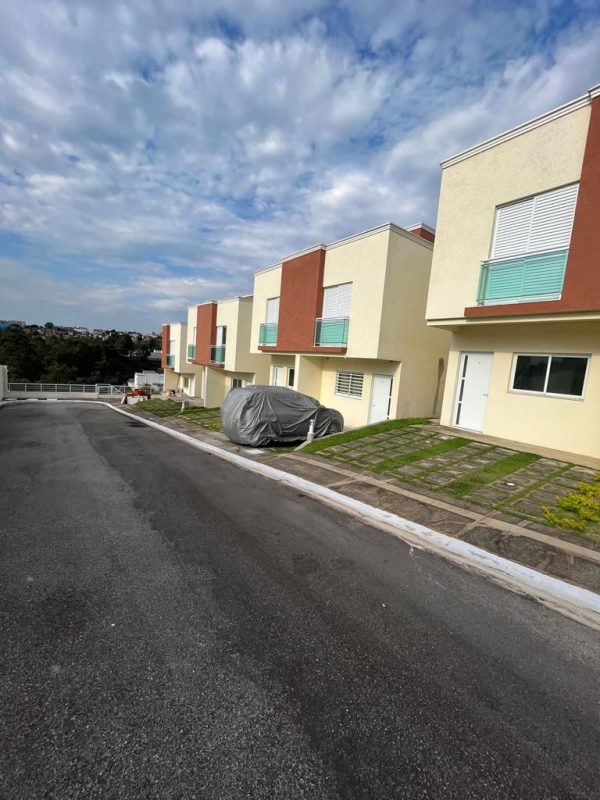 CASA À VENDA - 65m² -CONDOMÍNIO  CHÁCARA SOLAR III - SANTANA DE PARNAÍBA - Imagem 2