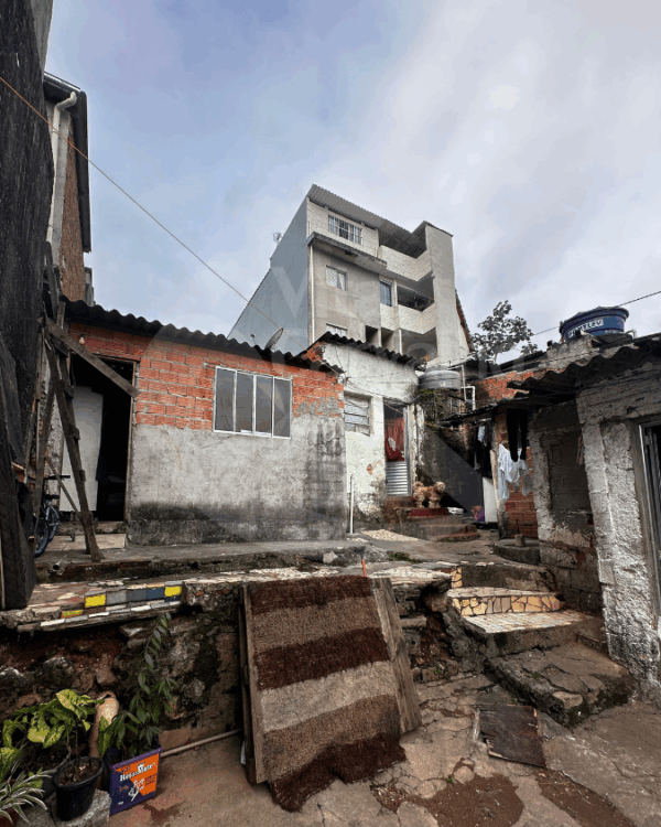 Terreno à Venda – 160m² com 4 casas construídas no Jardim Manacá, Perus, São Paulo - Imagem 7