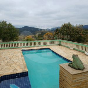 Casa à Venda em Ponunduva – Conforto, Natureza e Amplo Terreno em Pirapora do Bom Jesus/SP