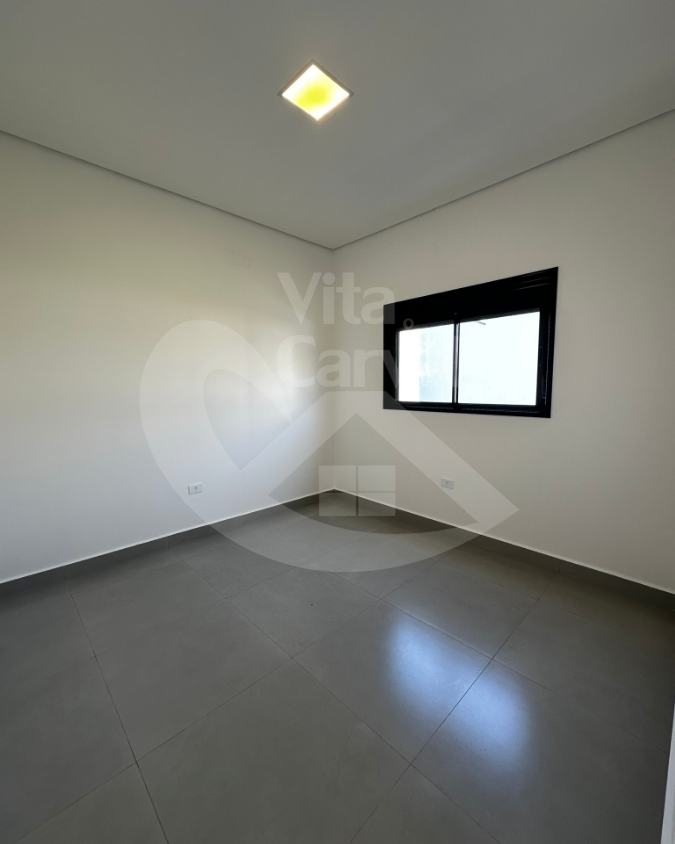 Casa à Venda no Villas do Jaguari – 3 Dorms, Suíte, Área Gourmet e Piscina em Rua Privilegiada de Cajamar - Imagem 3